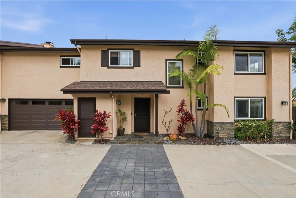 https://cdn.realtyfeed.com/cdn/127/306757882/18e2038bbd56ed6413f1a81de139f964.webp