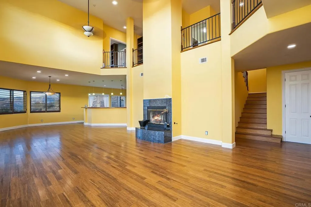 https://cdn.realtyfeed.com/cdn/127/306757895/38cfad8d892611fb9d51f5ec71e00a2b.webp