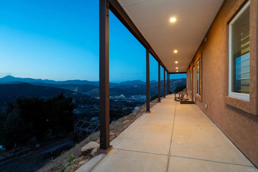 https://cdn.realtyfeed.com/cdn/127/306757895/6a7926893f76ceb89807771b8ca0ebe0.webp