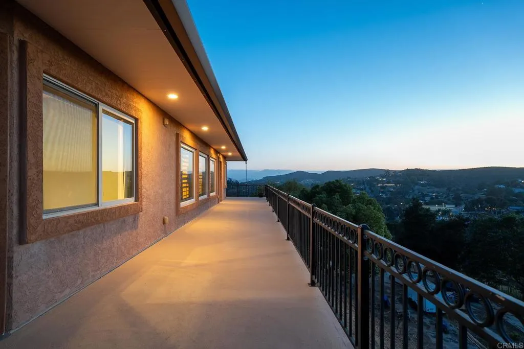 https://cdn.realtyfeed.com/cdn/127/306757895/72f6b78ca1a7f788af6eb39b81231ea3.webp