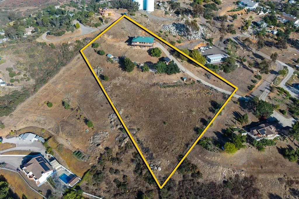 https://cdn.realtyfeed.com/cdn/127/306757895/7ea5dee5713d07a1338845e10da06684.webp