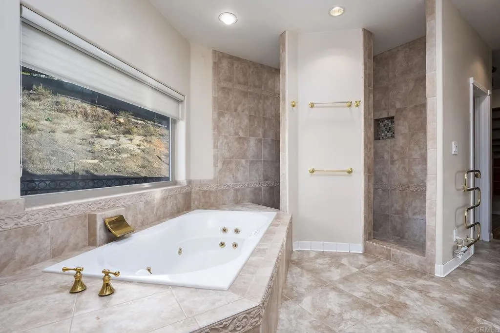 https://cdn.realtyfeed.com/cdn/127/306757895/9f420dd1c9ecef48ea5342f4baeb3072.webp