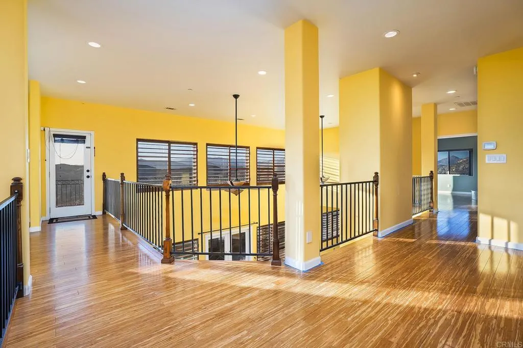https://cdn.realtyfeed.com/cdn/127/306757895/b8196690771cc30221a309f197c2ab74.webp