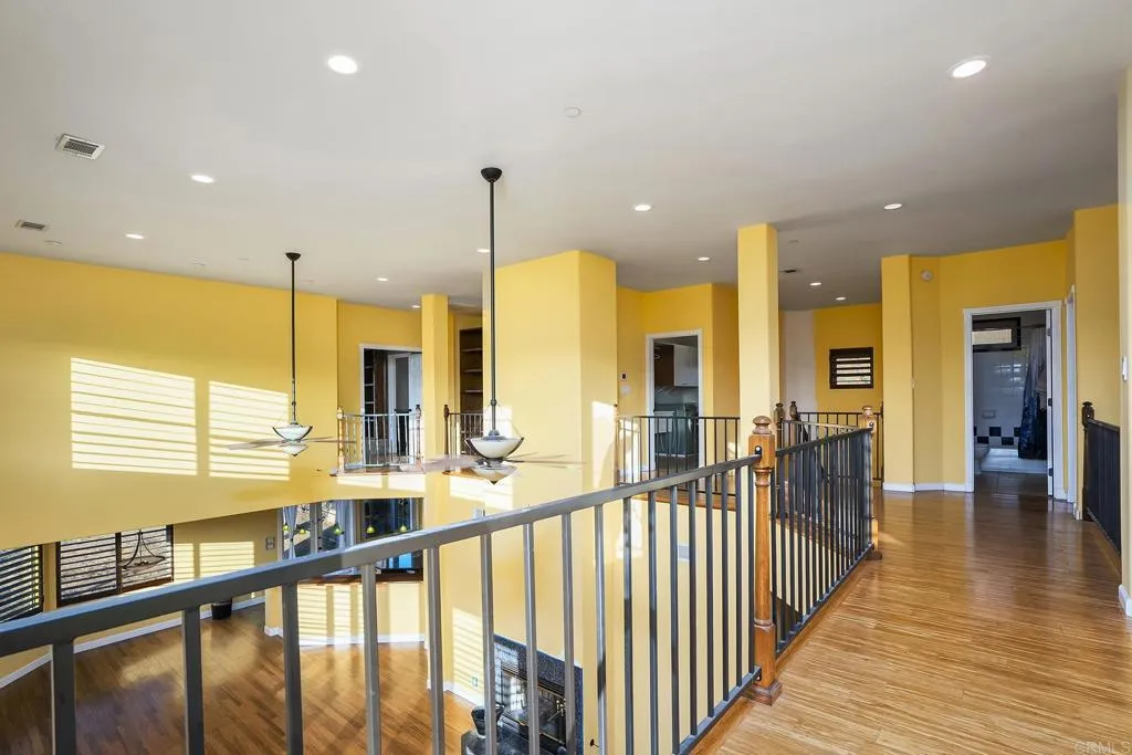https://cdn.realtyfeed.com/cdn/127/306757895/bcb47bb492efda4a8711c4c8553a15b8.webp