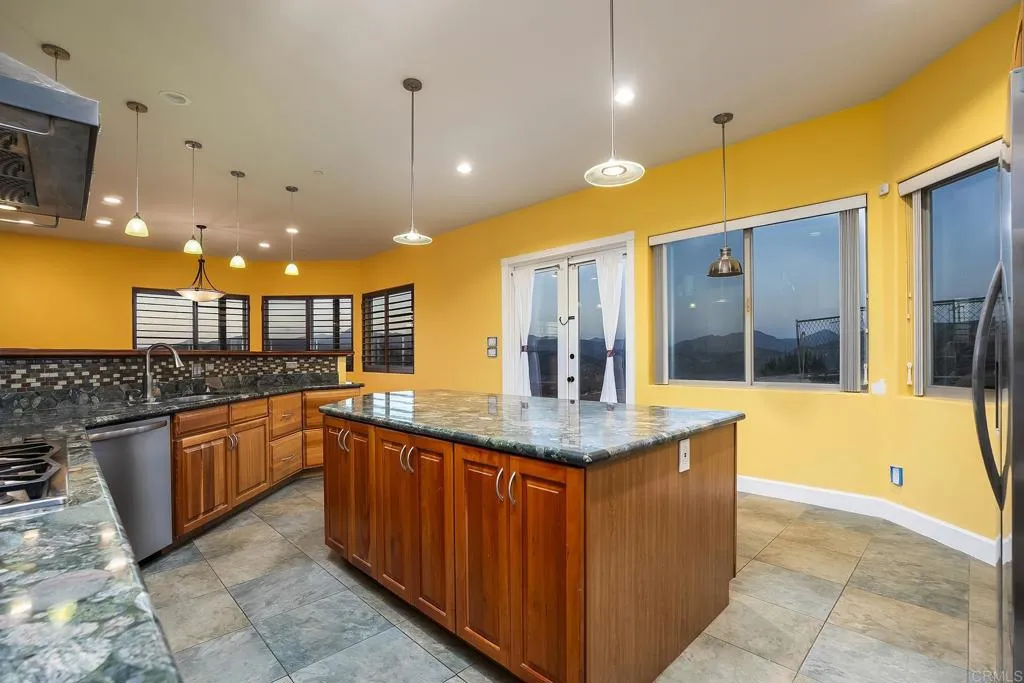 https://cdn.realtyfeed.com/cdn/127/306757895/d7a8236e6278a54c78f0fd0030329357.webp