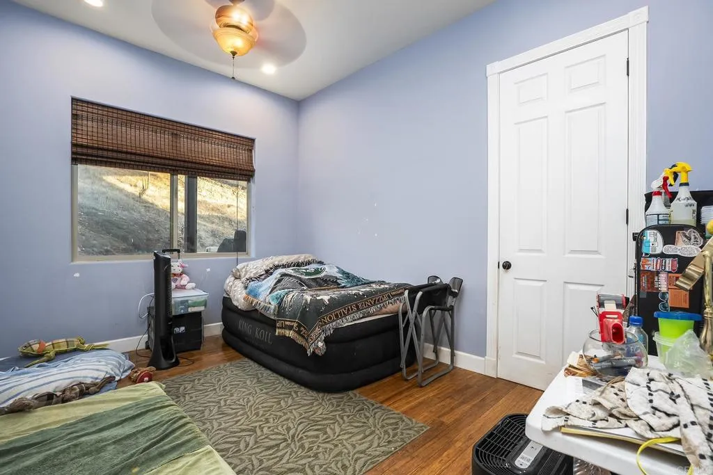 https://cdn.realtyfeed.com/cdn/127/306757895/f90fbc8ec58d1c860ad254987ef24572.webp