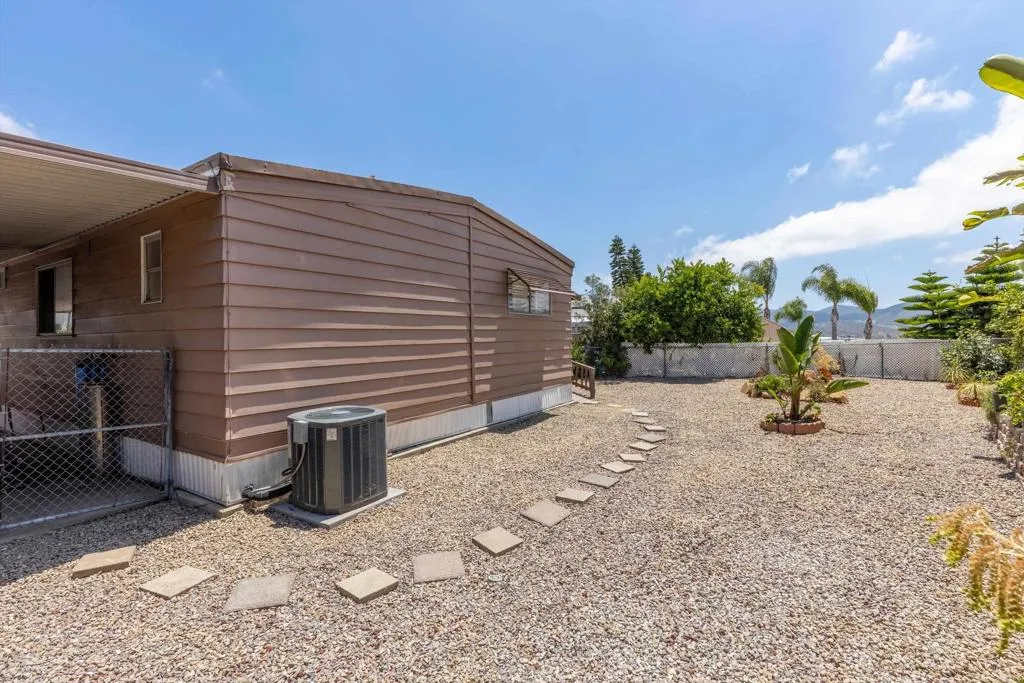 https://cdn.realtyfeed.com/cdn/127/306757957/83f8b8719ab915388736631cead2a703.webp