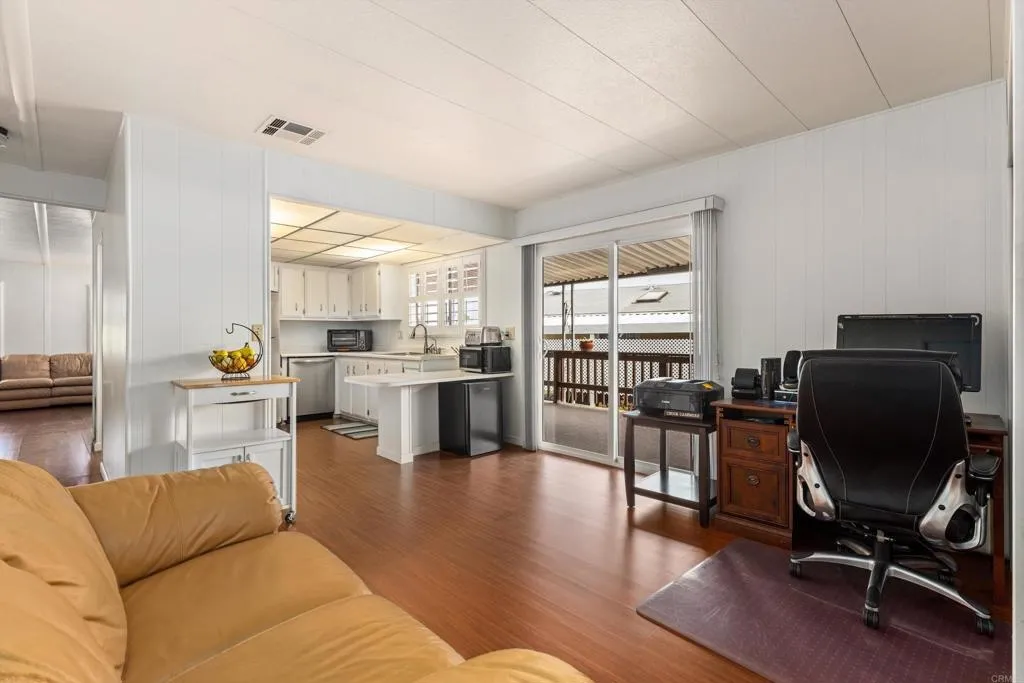 https://cdn.realtyfeed.com/cdn/127/306757957/d36a8d95d38675356060c83d4492bf46.webp