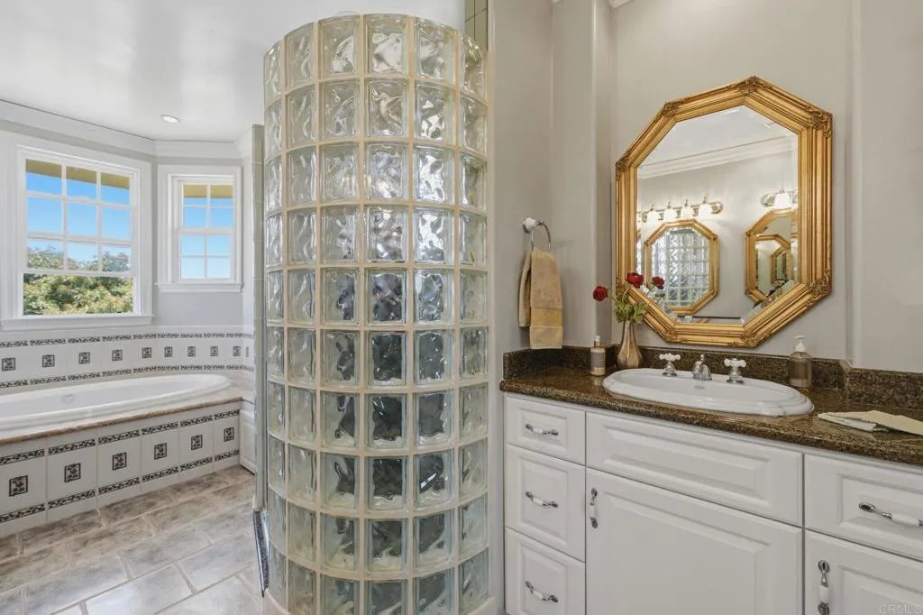 https://cdn.realtyfeed.com/cdn/127/306757971/0b6ca3d05ac02dfb8ac76d15fe2e55ea.webp