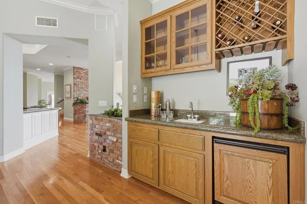 https://cdn.realtyfeed.com/cdn/127/306757971/45a603d9352f68c5385d3f7cbce2cb4a.webp