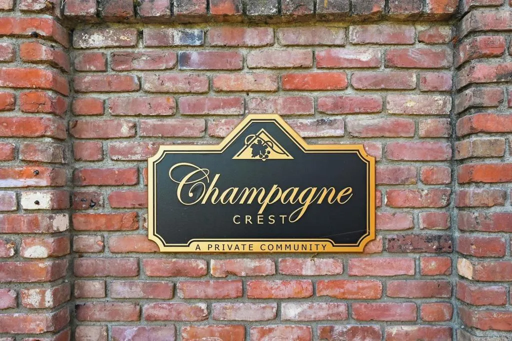 https://cdn.realtyfeed.com/cdn/127/306757971/72d9fd6479bfbe6e2c14d697bea2dc66.webp