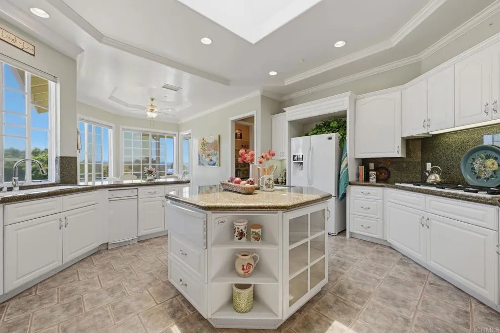 https://cdn.realtyfeed.com/cdn/127/306757971/897dbd3919aa86703b8bff12caa29875.webp