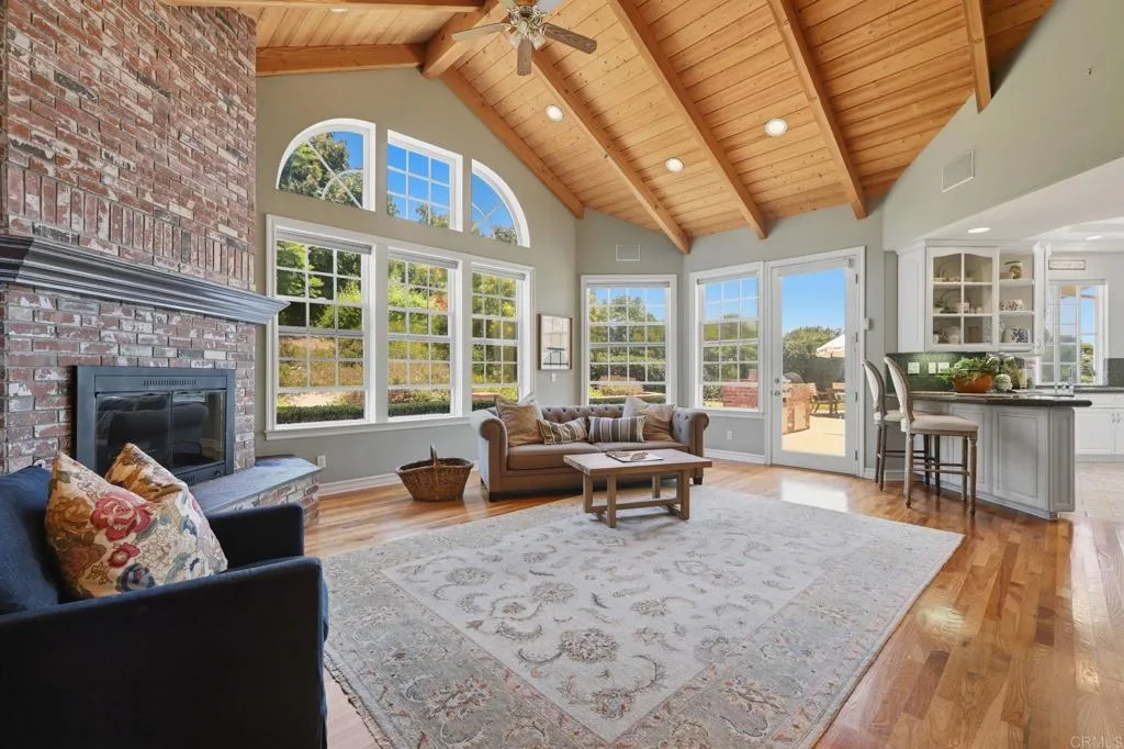 https://cdn.realtyfeed.com/cdn/127/306757971/8c5913433dd232955f4fe037f41c99ea.webp