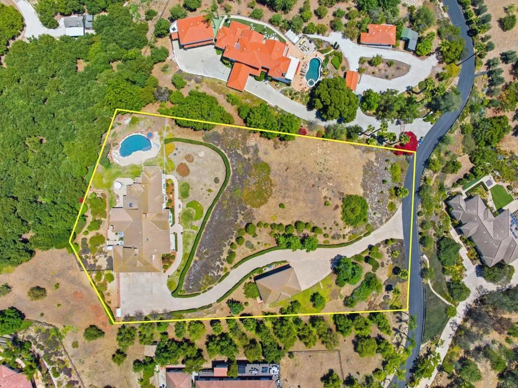 https://cdn.realtyfeed.com/cdn/127/306757971/ffcd2f7e0b562c2bac2885fdd2f62f32.webp