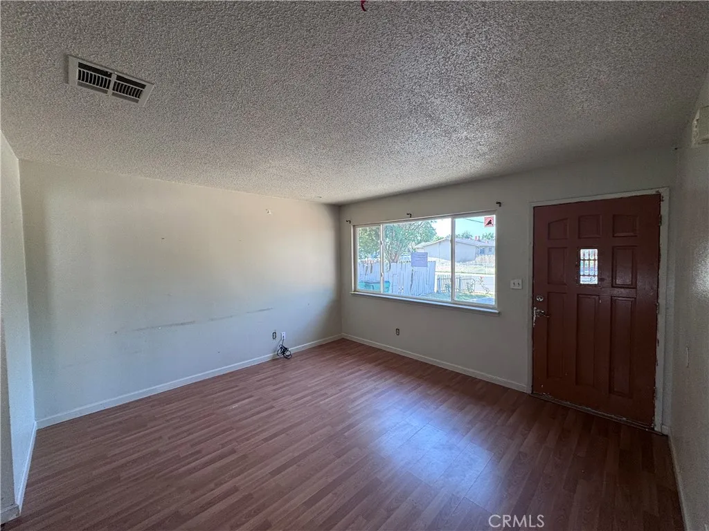 842 W Los Felis, Stockton, CA 95210 - Photo 5 of 24, Stockton, CA