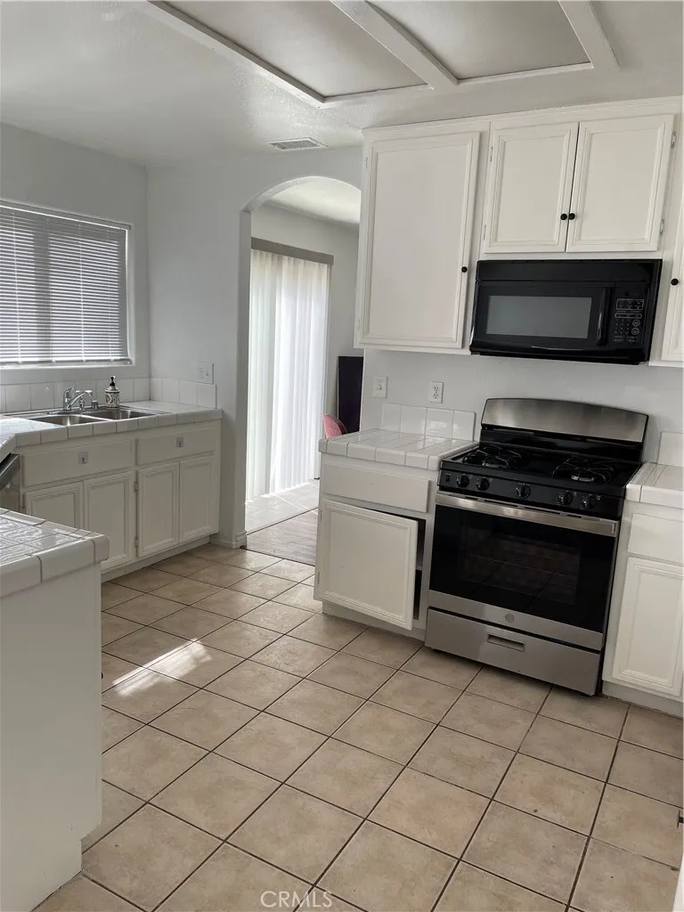 12683 1st Avenue, Victorville, CA 92395 - Photo 4 of 7, Victorville, CA