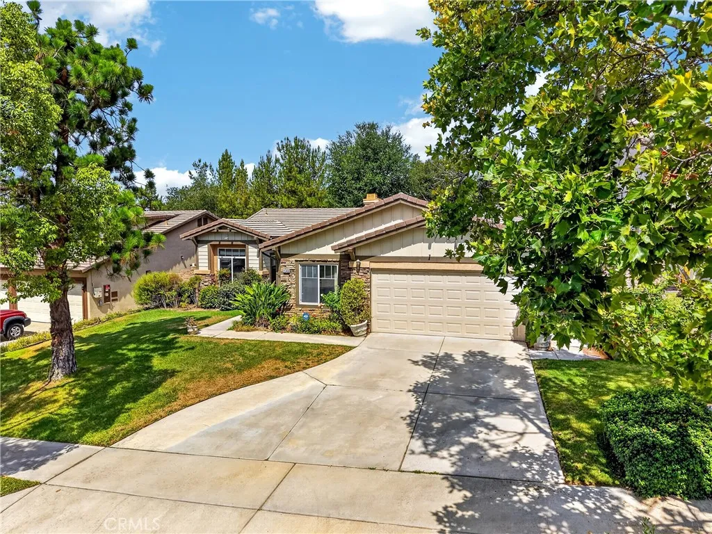 11748 Fairway Drive, Yucaipa, CA 92399 - Photo 3 of 29, Yucaipa, CA