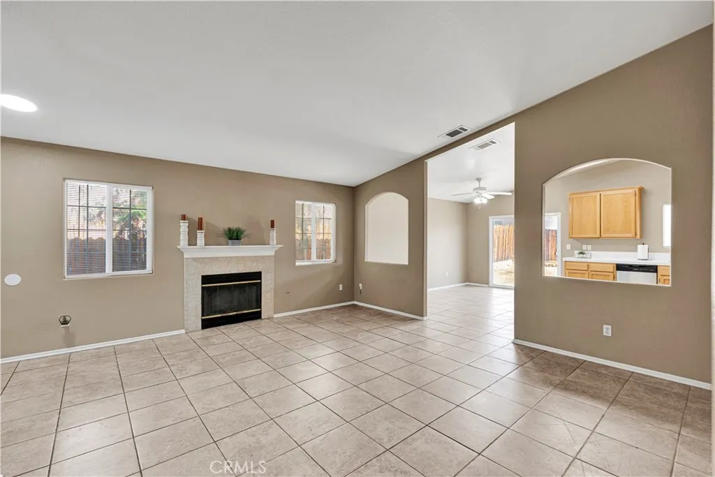 16998 Lido Circle, Victorville, CA 92395 - Photo 5 of 19, Victorville, CA