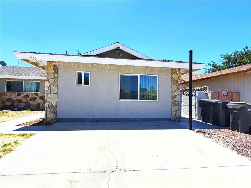 Lancaster, CA 93534