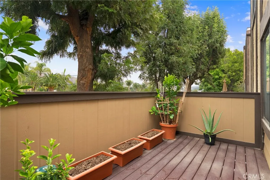 11300 Foothill Boulevard Unit 7, Sylmar, CA 91342 - Photo 4 of 17, Sylmar, CA