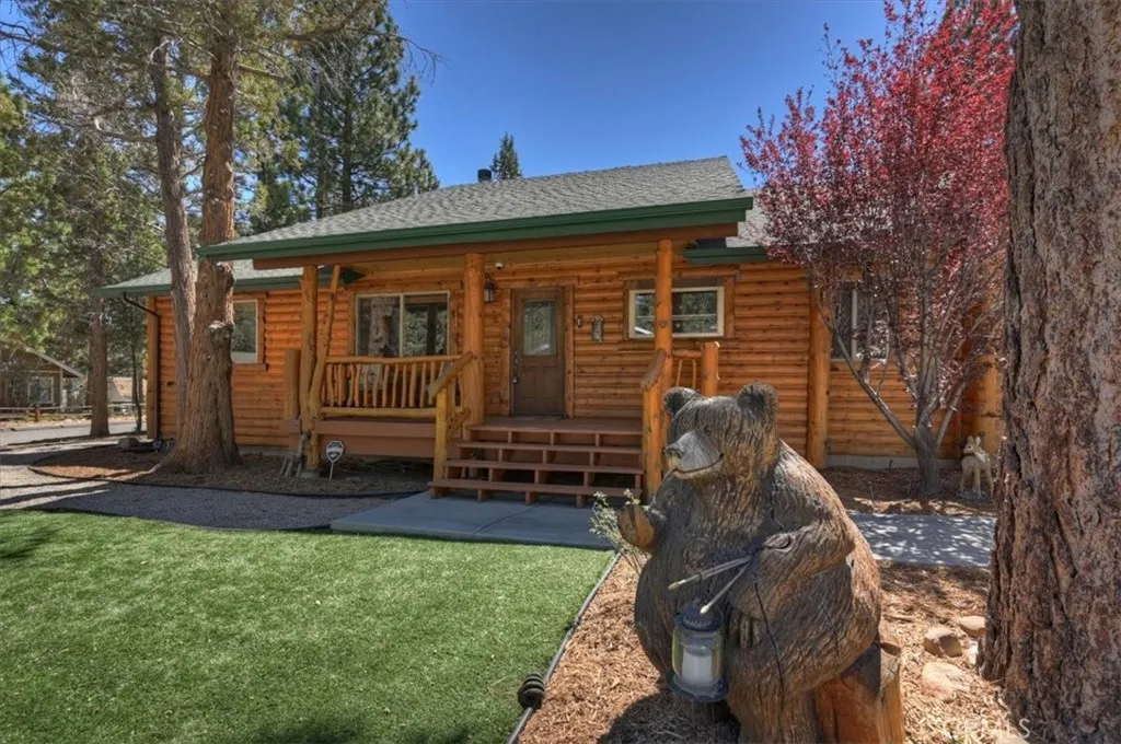 320 Eider Drive, Big Bear City, CA 92314 - Photo 5 of 51, Big Bear City, CA