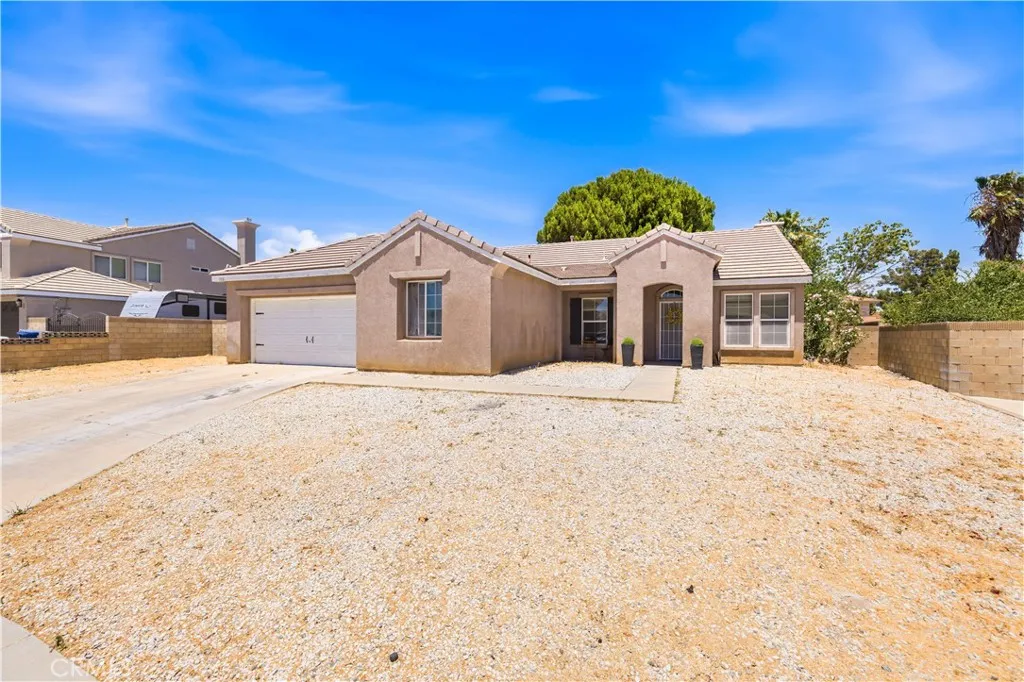 333 Fantasy, Palmdale, CA 93551 - Photo 3 of 33, Palmdale, CA