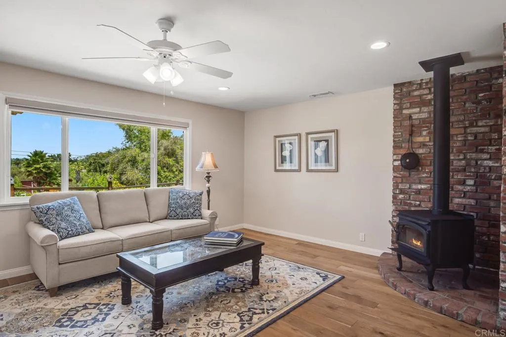 https://cdn.realtyfeed.com/cdn/127/306758106/0d7f1dc8d9b0e3783e7ac1faa0f7890f.webp