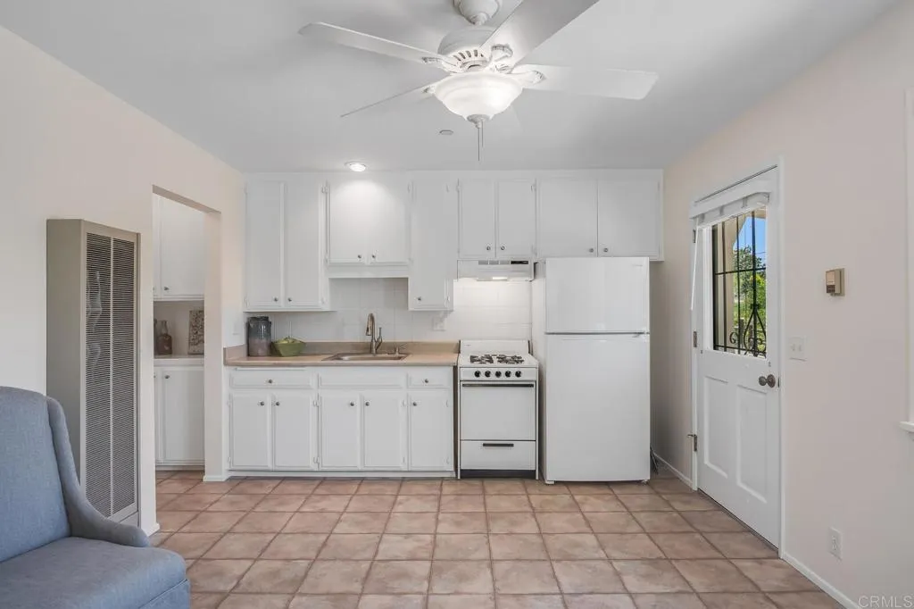 https://cdn.realtyfeed.com/cdn/127/306758106/a6094c7a1474e0ca18f9219491c51cfb.webp