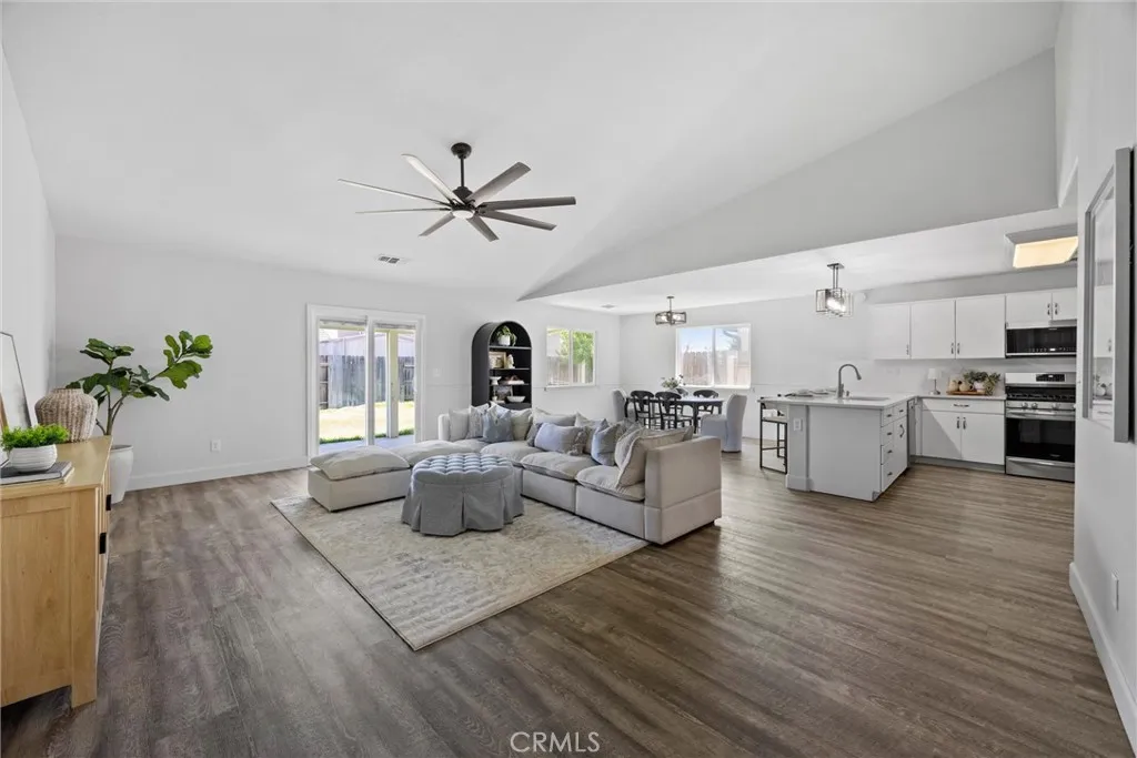 Bakersfield, CA 93311