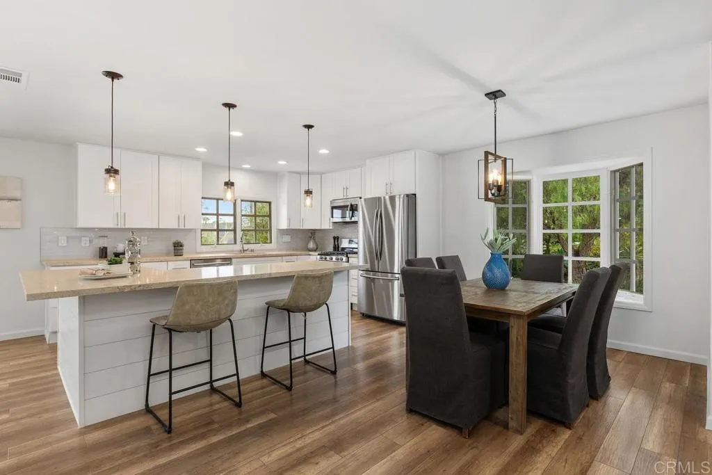https://cdn.realtyfeed.com/cdn/127/306758118/071174556b82473e180691eba75ab1fd.webp
