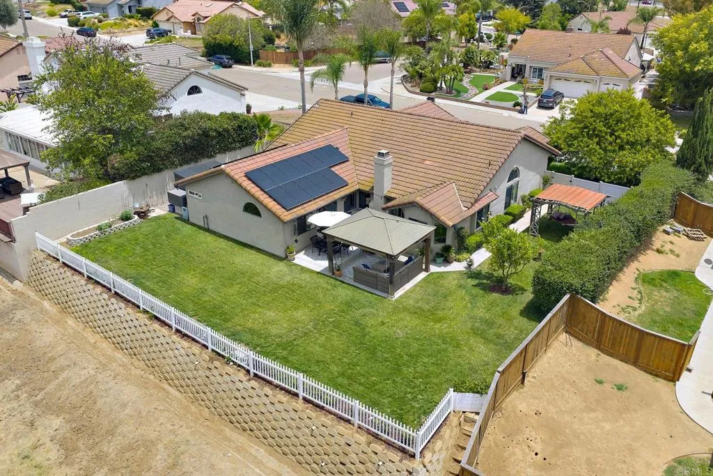 https://cdn.realtyfeed.com/cdn/127/306758156/02becc272d5d2b7b6b3e687fa11a078b.webp