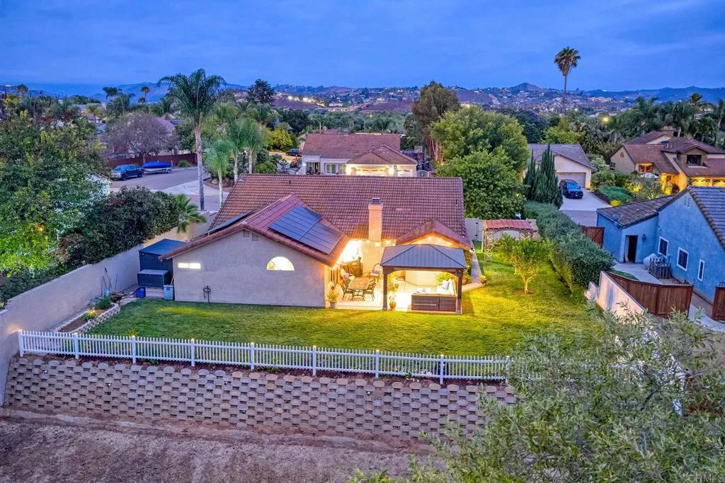 https://cdn.realtyfeed.com/cdn/127/306758156/078c2e5ac7398c89ecf73ba35e50a49d.webp