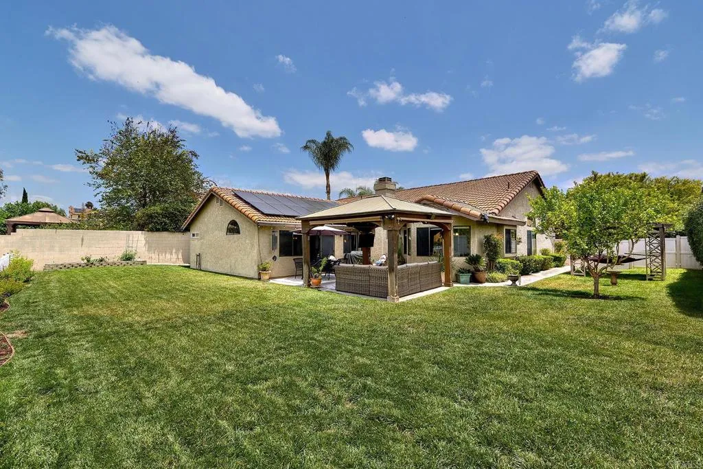 https://cdn.realtyfeed.com/cdn/127/306758156/597f2aee70969d9b7cd46523cd85c862.webp