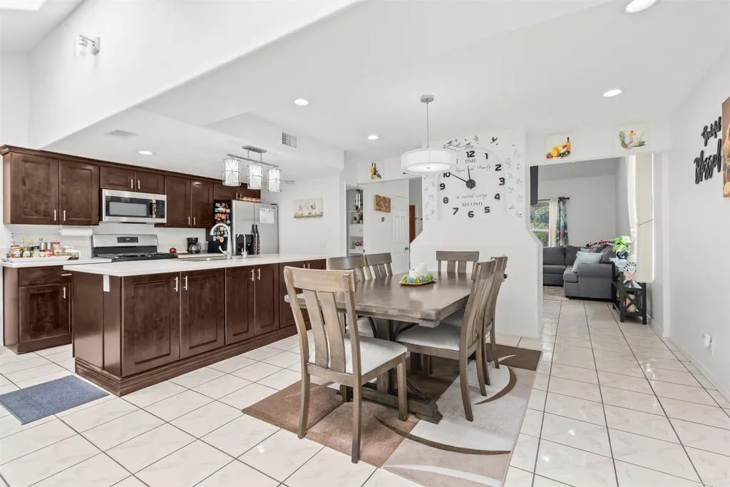 https://cdn.realtyfeed.com/cdn/127/306758170/185c5fb99de1a08f642ef912962d1097.webp