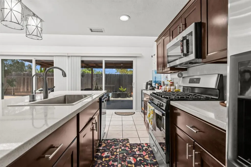 https://cdn.realtyfeed.com/cdn/127/306758170/408c259396c819a3cacdebb96d503314.webp
