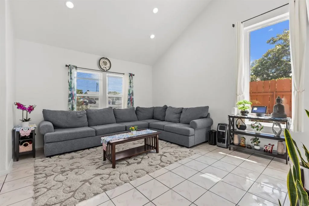 https://cdn.realtyfeed.com/cdn/127/306758170/e6672e5da5ae398781fbd4b8b2a704d2.webp