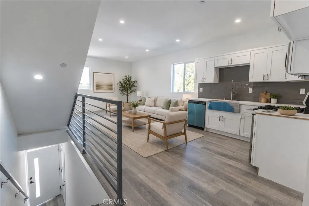 5144 Riverton, North Hollywood, CA 91601 - Photo 4 of 32, North Hollywood, CA