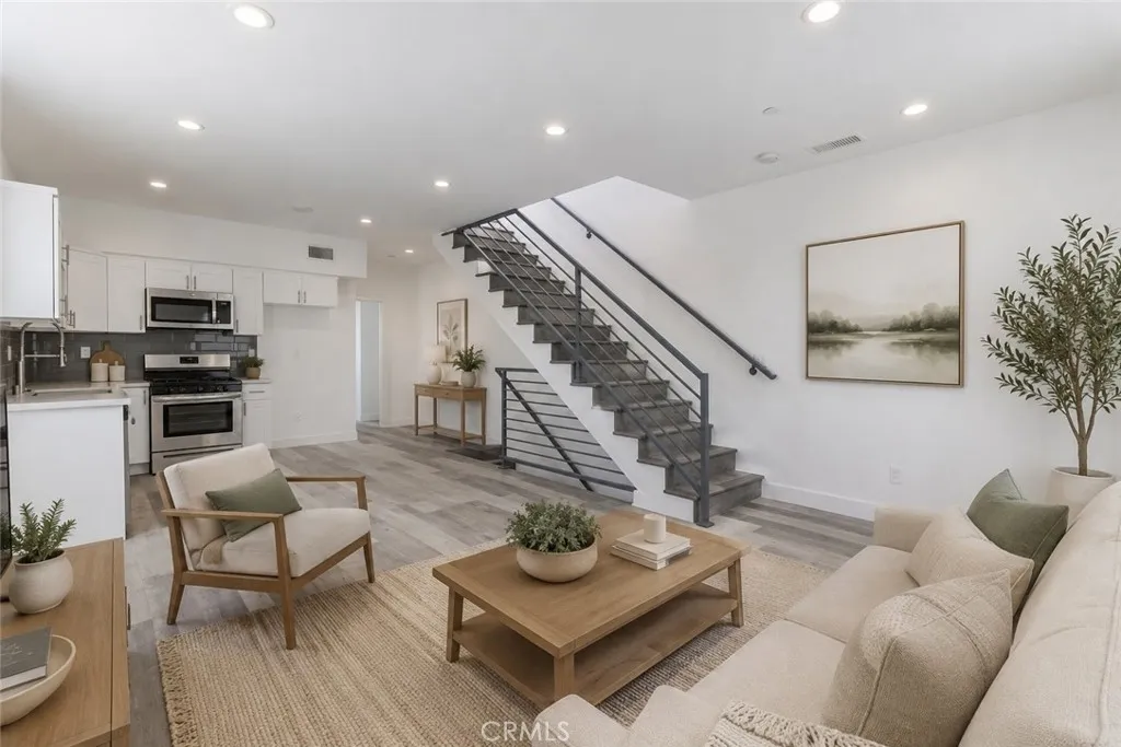 5144 Riverton, North Hollywood, CA 91601 - Photo 3 of 32, North Hollywood, CA