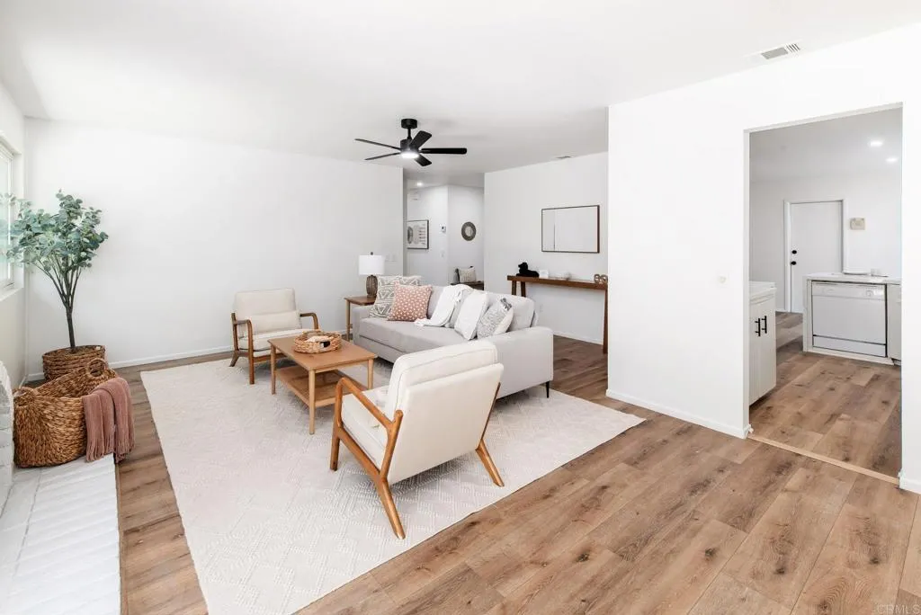 https://cdn.realtyfeed.com/cdn/127/306758227/63ad2e195bbbd9ff660564dac3924f01.webp