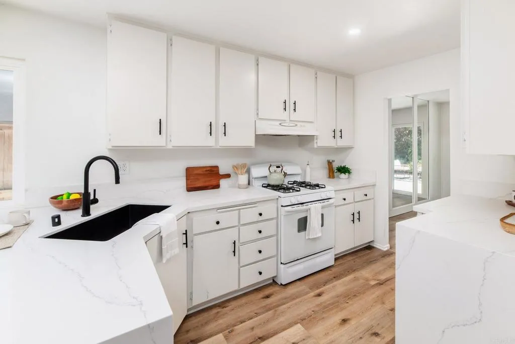 https://cdn.realtyfeed.com/cdn/127/306758227/66143d65f83f0cf679e810413687bdbd.webp
