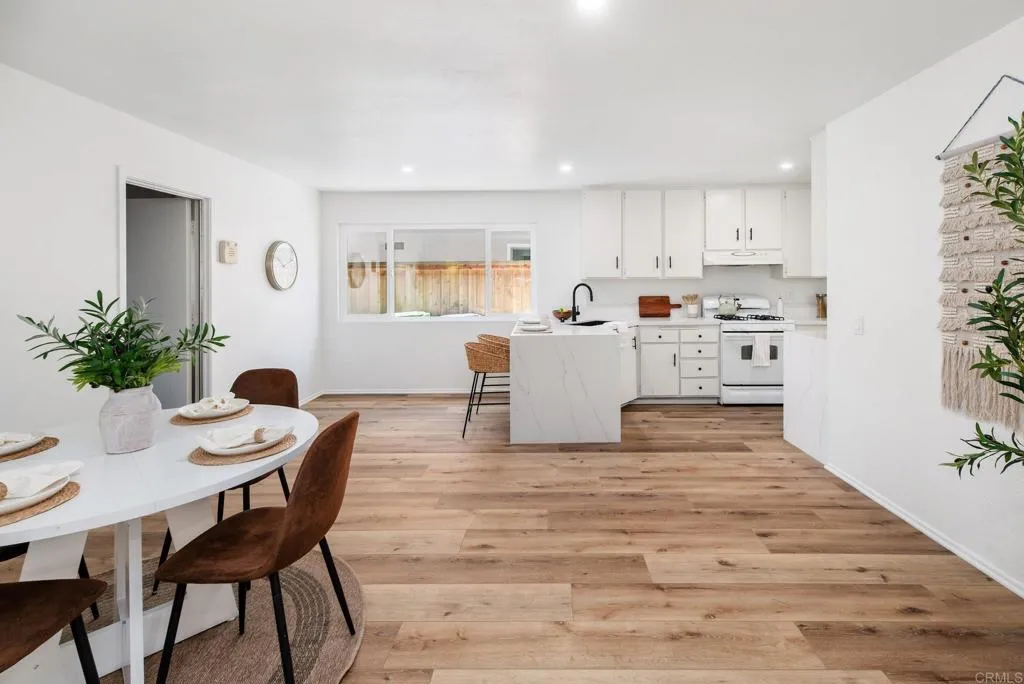 https://cdn.realtyfeed.com/cdn/127/306758227/ff4c8c7e1e3631bb6b93b8bca8f9a310.webp