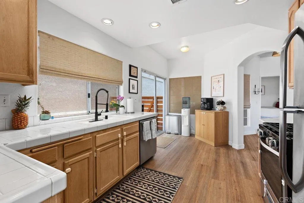 https://cdn.realtyfeed.com/cdn/127/306758233/579e6b6b97d7c175faa42944e3898e19.webp