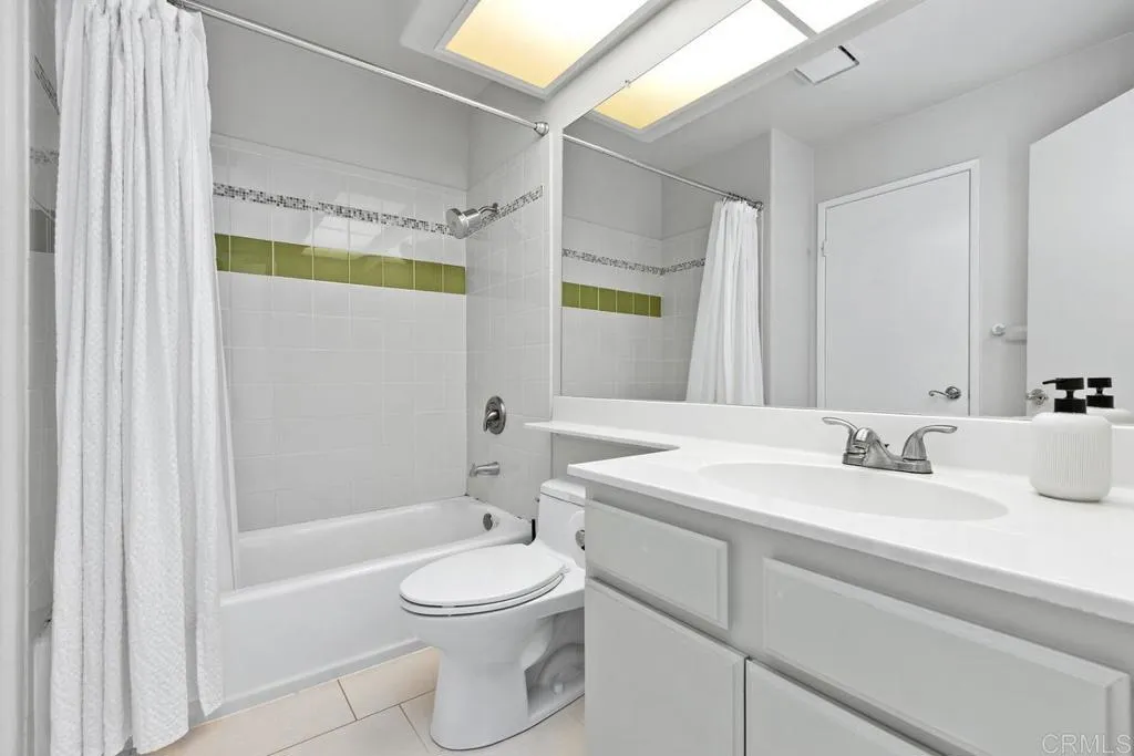 https://cdn.realtyfeed.com/cdn/127/306758233/f6f1304a9fe81e4acbbdfd273c81ec62.webp