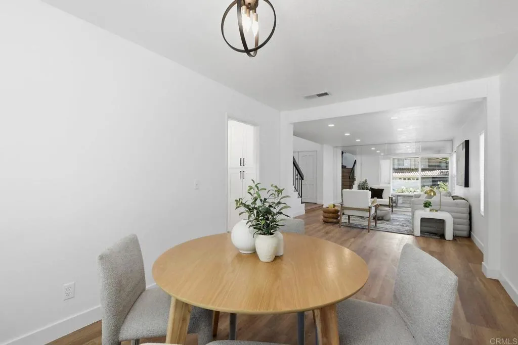 https://cdn.realtyfeed.com/cdn/127/306758235/730c2c2f38a64e9d19942ddb2a96625d.webp