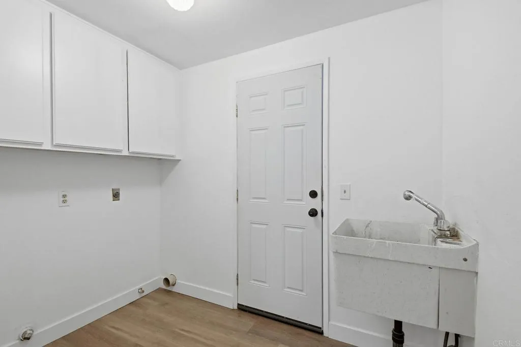 https://cdn.realtyfeed.com/cdn/127/306758235/e73c821aa5e14a7f4bf780550fd62f2e.webp