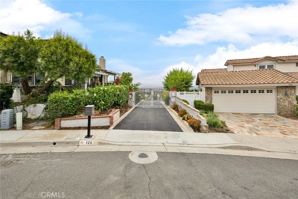 126 S Calle Alta, Orange, CA 92869 - Photo 5 of 42, Orange, CA
