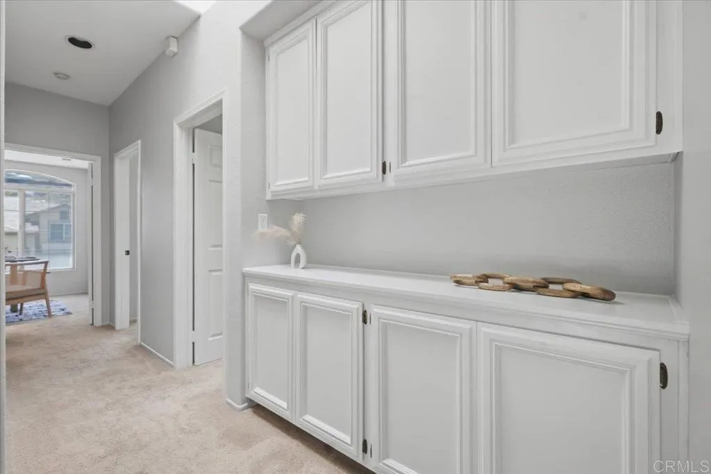 https://cdn.realtyfeed.com/cdn/127/306758355/659196befbd30aeb51f6effa9d0d1f05.webp