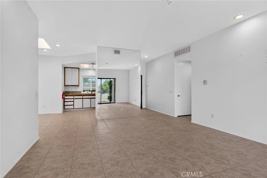 28862 Isleta Court, Cathedral City, CA 92234 - Photo 4 of 21, Cathedral City, CA