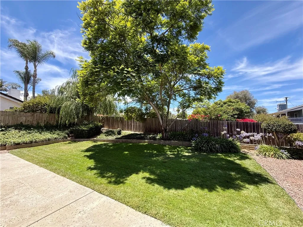 https://cdn.realtyfeed.com/cdn/127/306758581/c8ea463072afee12cb85ba93609f093c.webp
