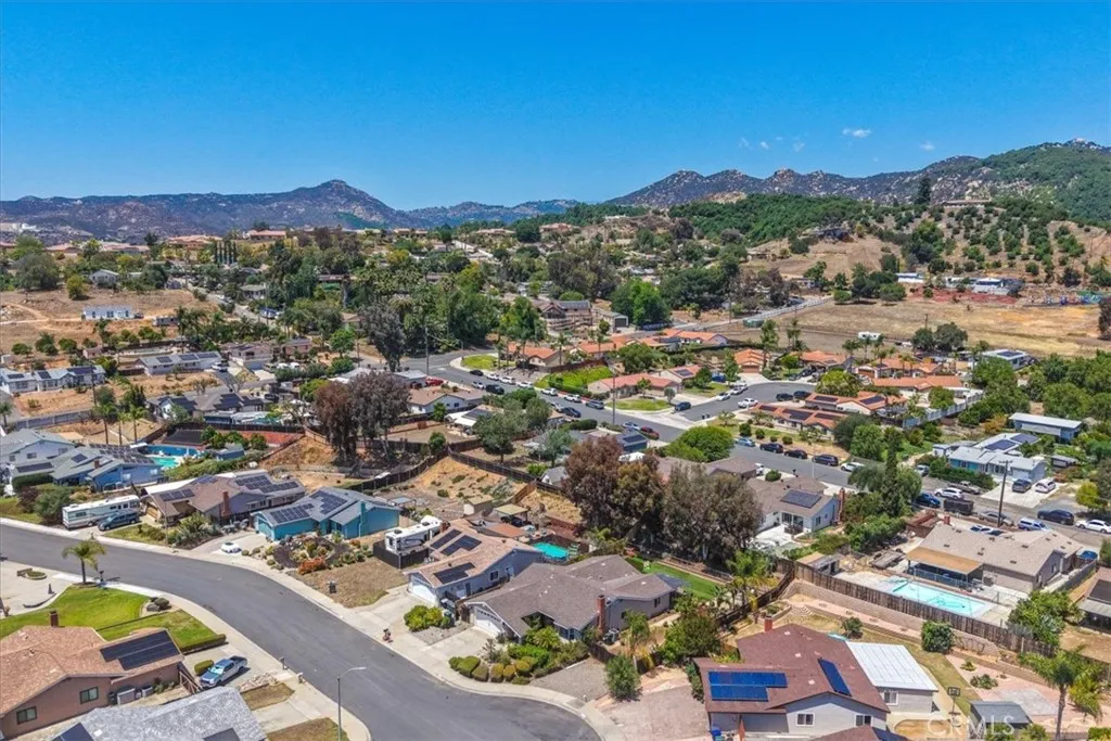 https://cdn.realtyfeed.com/cdn/127/306758583/733f4c54582c62604395c629a2d8c080.webp